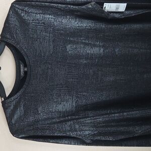 Liverpool Los Angeles Long Sleeve Distressed Black Top Scoop Neck 2X